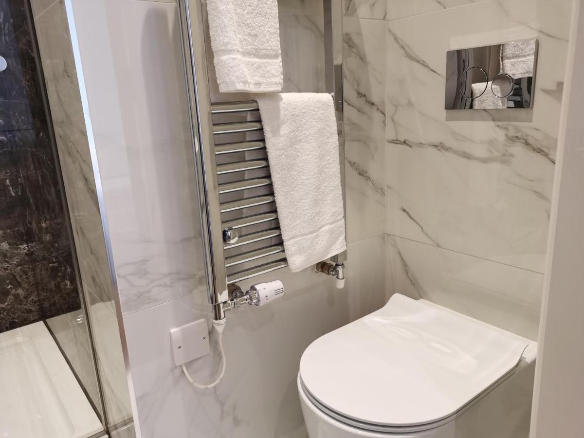 Camera Singola con Bagno Privato